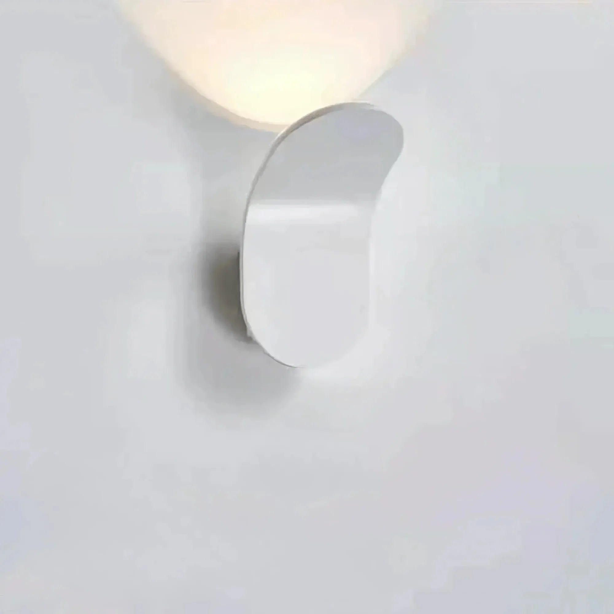 Vélán - Elegante Wandleuchte mit integriertem LED und modernem Design
