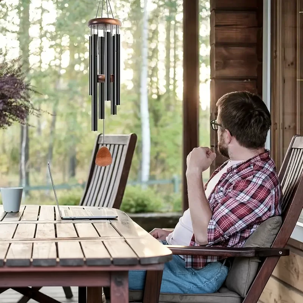 Rana – Gartenliebhaber Windspiel elegantes Metalldesign beruhigende Klänge