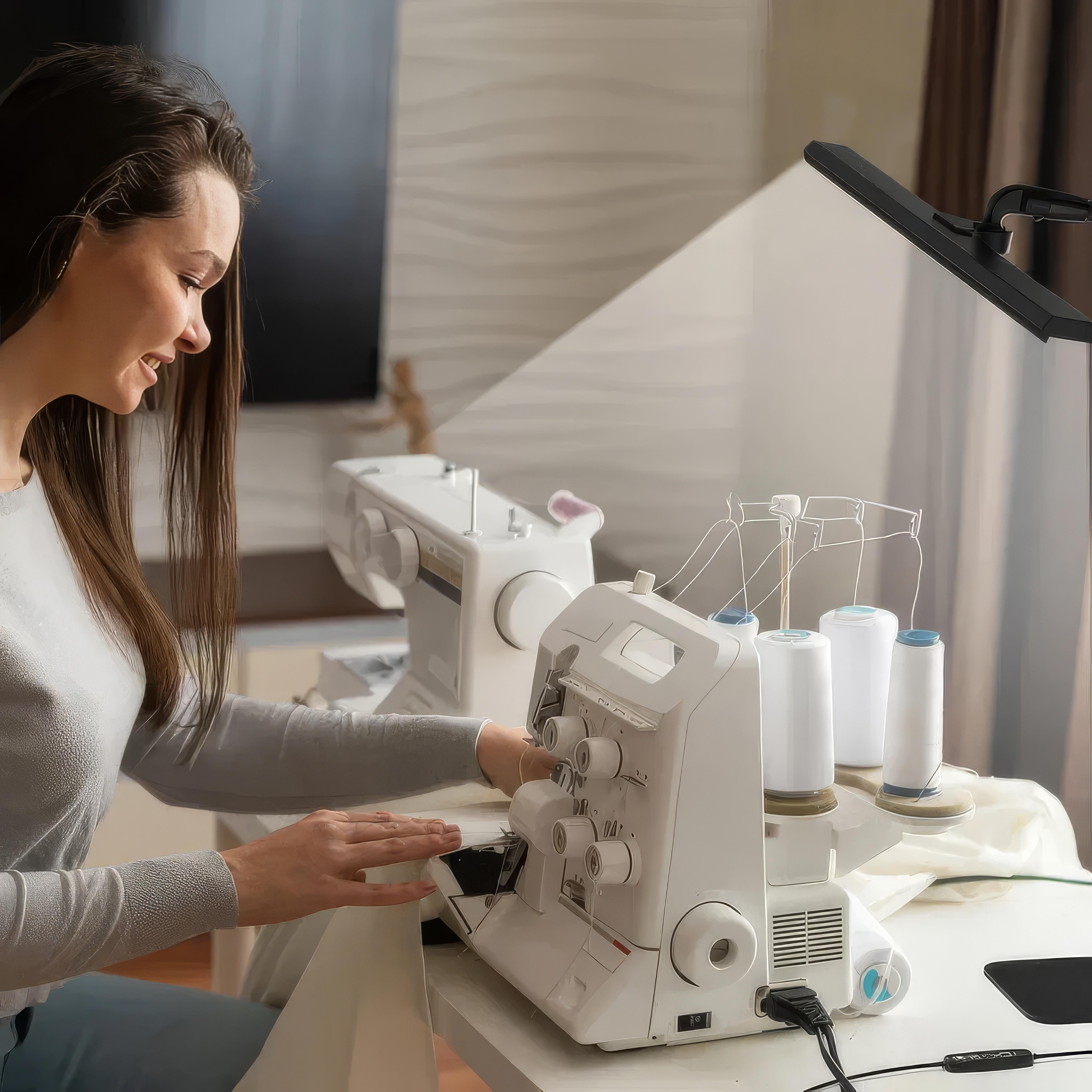 Zenithis - Moderne Schwarze LED-Schreibtischlampe mit Flexiblem Hals und Dimmbarem Licht