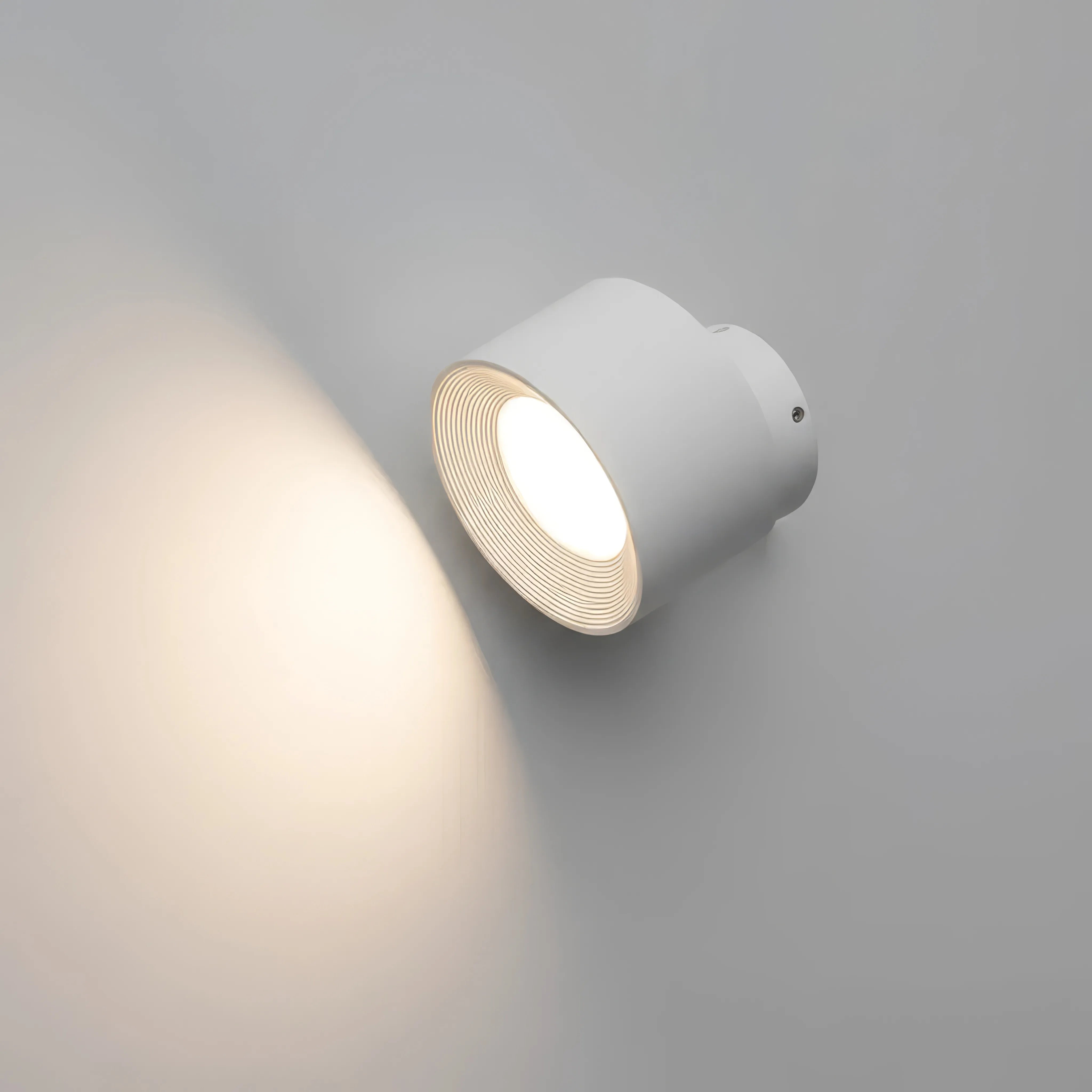 Viora – Modernes Design Wandleuchte Innen – USB Aufladung für Gemütlichkeit