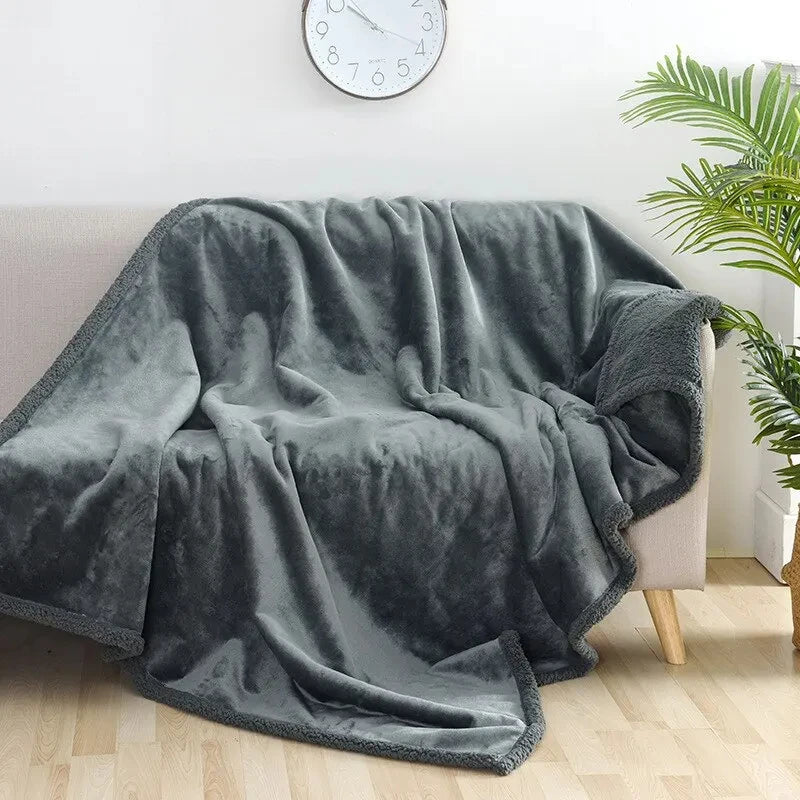 Bequeme Flanell-Decke für Haustiere – Schutz für Möbel und Sofas, 120x200 cm 1
