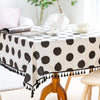 Charmante Polka Quasten Tischdecke - Abwaschbar Wachstuch für Stilvolle Anlässe 0