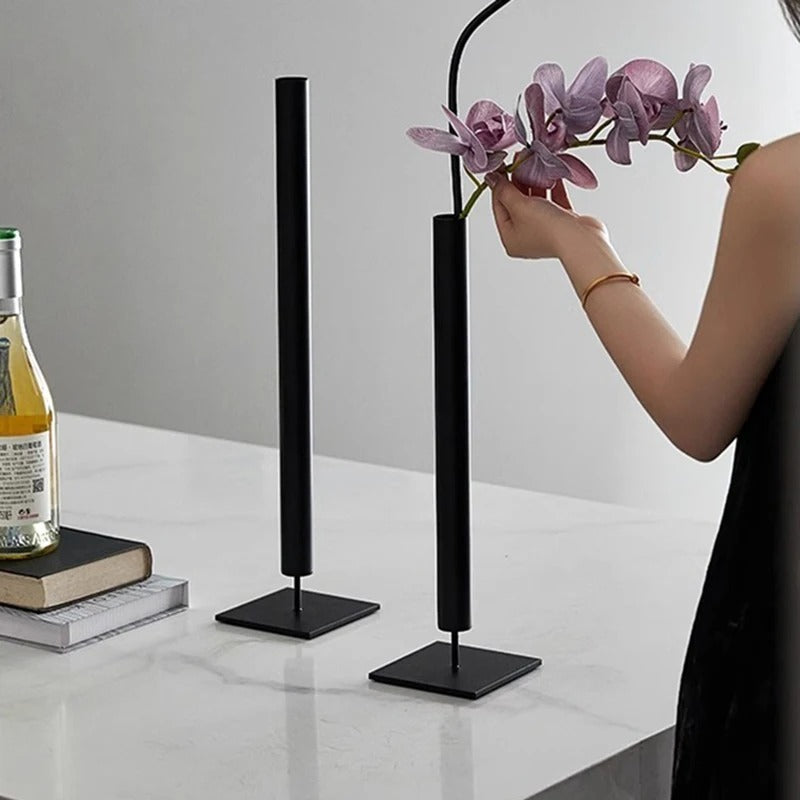 Elegante Bodenvase aus Metalllegierung – Minimalistisches Design für Jeden Raum 1
