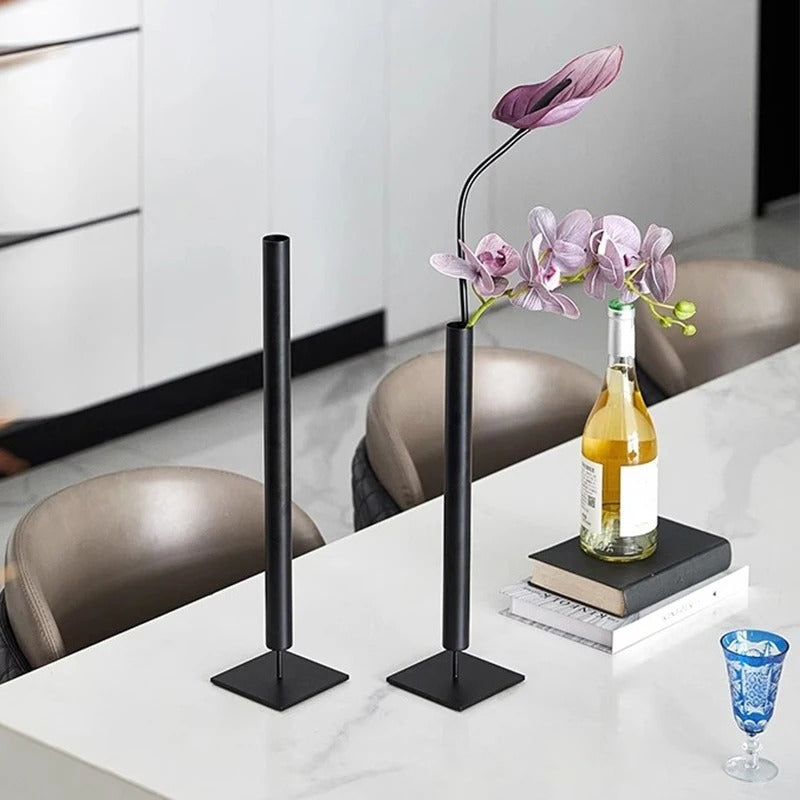 Elegante Bodenvase aus Metalllegierung – Minimalistisches Design für Jeden Raum 2