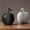 Elegante Deko Skulptur Apfel aus Harz im Polka Dot Design für Wohnzimmer Deko 5