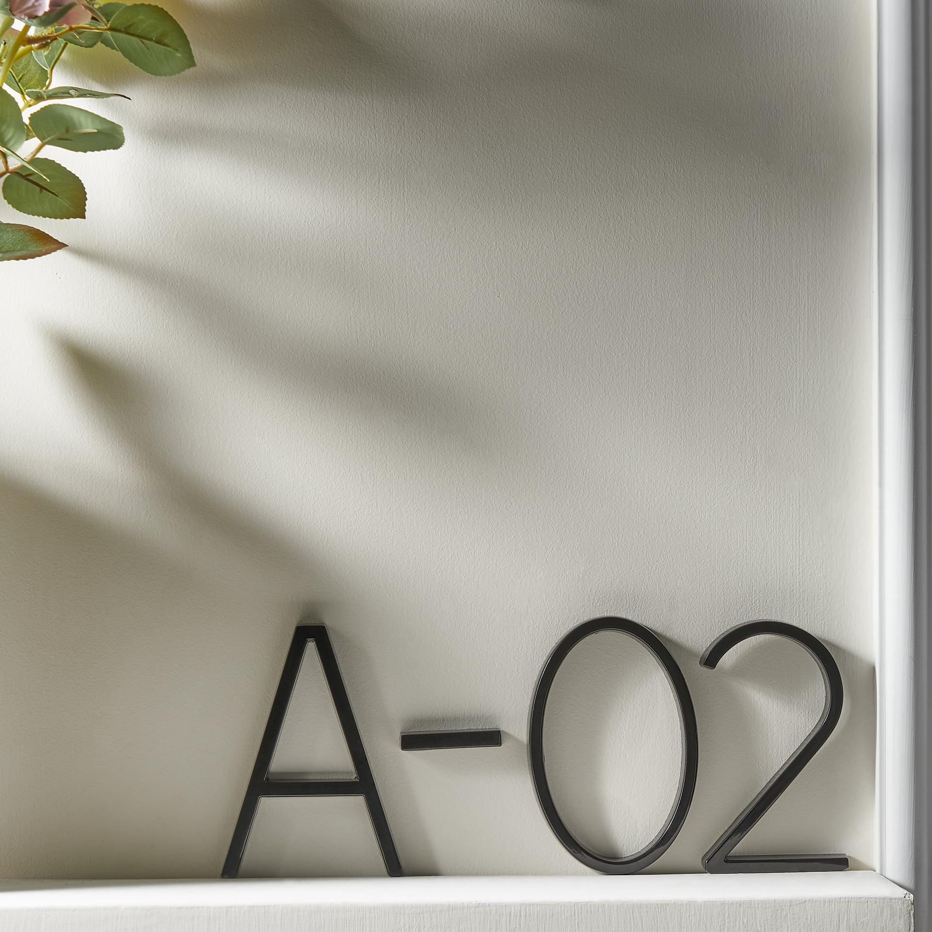 Elegante Hausnummern aus Zinklegierung – Modernes Hausnummernschild mit Schwebendes Design 7