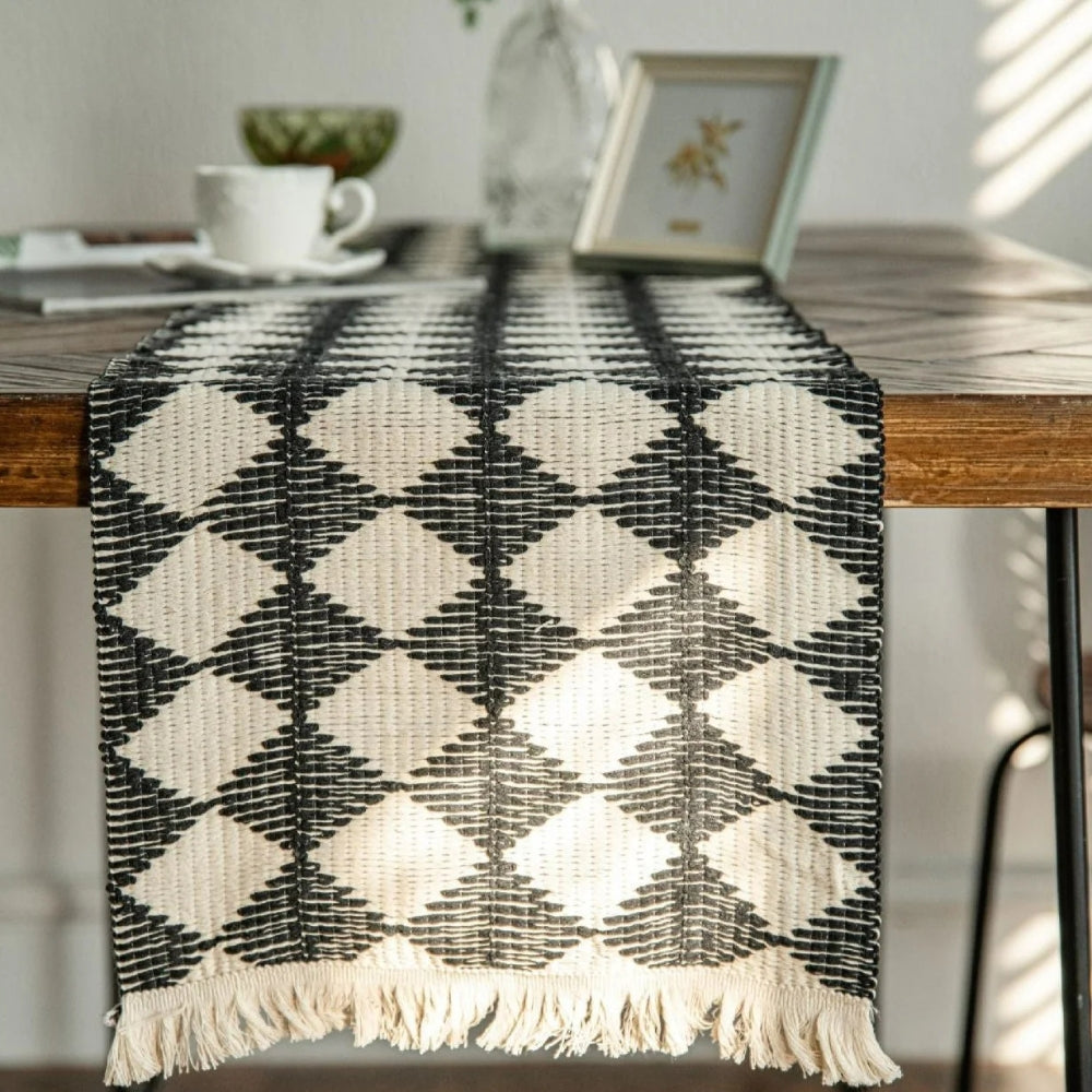 Eleganter Beige Tischläufer Modern mit Quastenrand für Stilvolle Essbereiche 3
