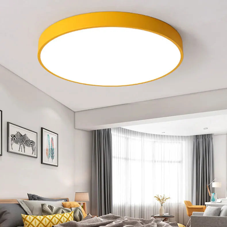 LumiStream - Minimalistische Deckenleuchte für modernes Wohnen