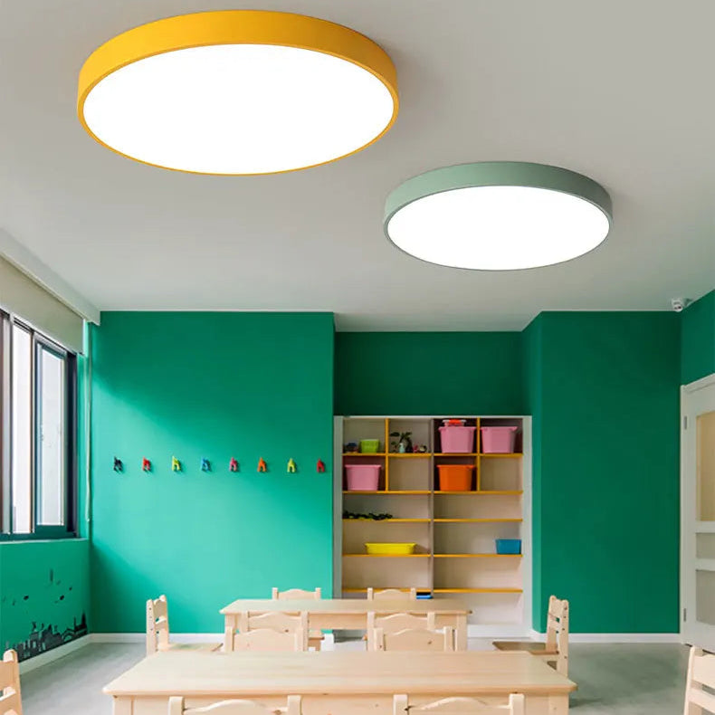 LumiStream - Minimalistische Deckenleuchte für modernes Wohnen