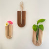 Handgefertigte Wandvase aus Holz - Kleine Vase für frische Pflanzen und Blumen 1