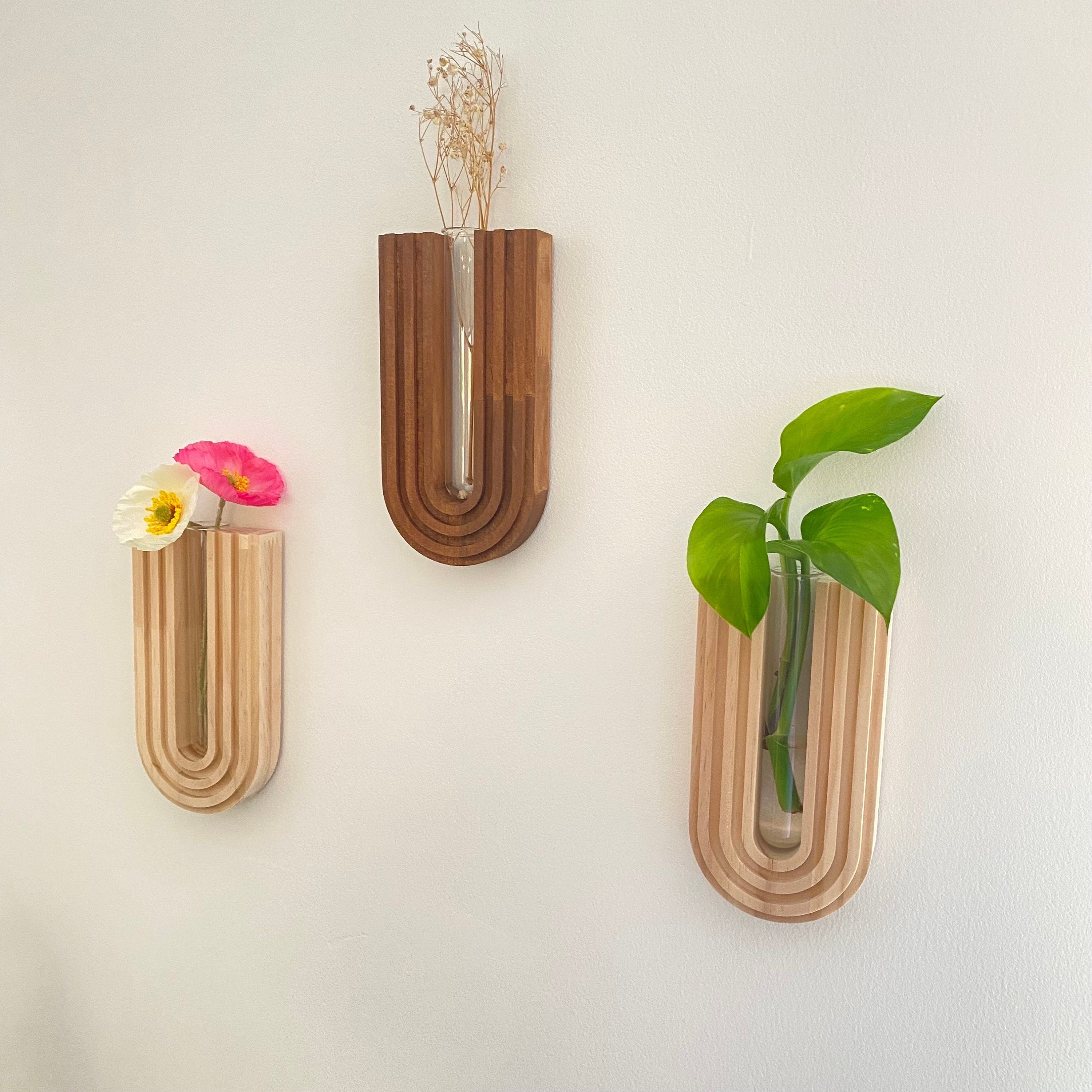 Handgefertigte Wandvase aus Holz - Kleine Vase für frische Pflanzen und Blumen 7