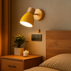 Minimalistische LED Wandleuchte aus Holz für Schlafzimmer - Wandlampe Innen, Sanftes Licht 2