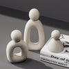 Moderne Kasey Familien Skulptur aus Harz - Minimalistisches Design für Ihr Zuhause 2