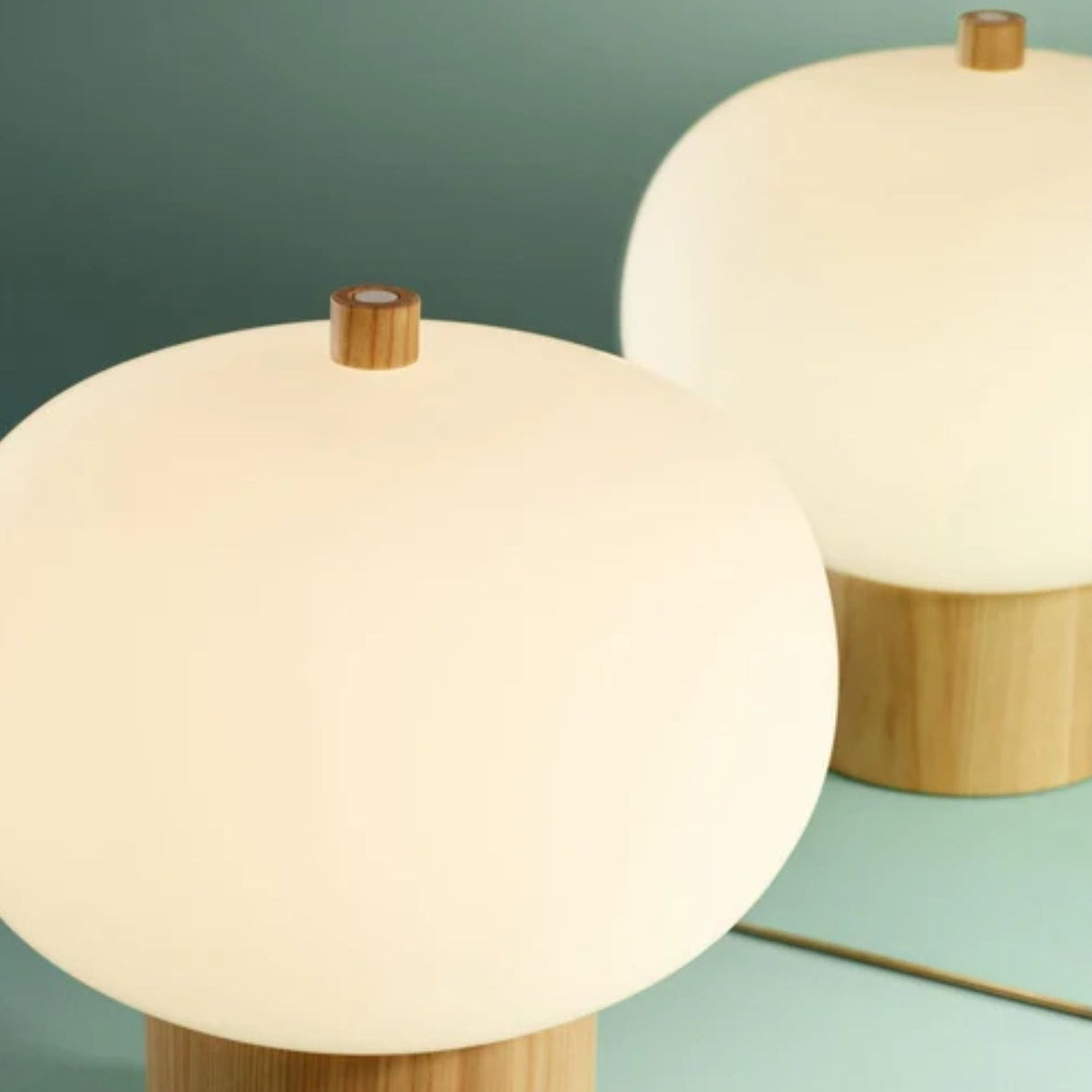 Moderne Tischlampe mit LED und Holzbasis - Vielseitige Tischleuchte für Nachttische 5