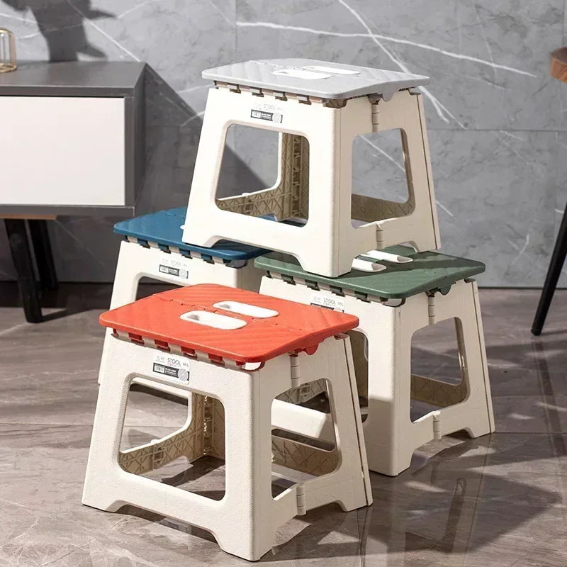 Multifunktionaler Klappstuhl aus Rutschfestem Kunststoff für Küche und Garten 0