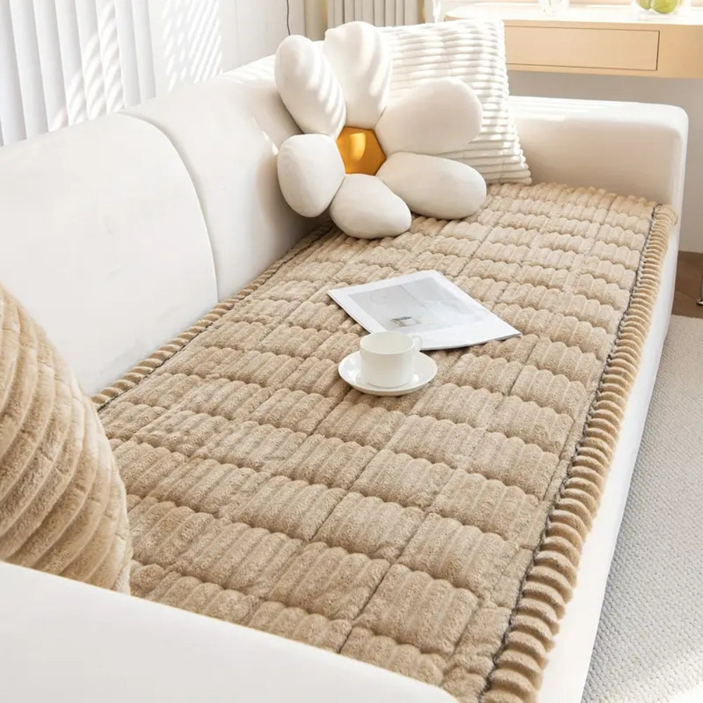 Plüschfaltenkanten Sofaabdeckung aus dickem Flanell - Elegantes, pflegeleichtes Design für Haustierbesitzer 3