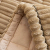 Plüschfaltenkanten Sofaabdeckung aus dickem Flanell - Elegantes, pflegeleichtes Design für Haustierbesitzer 4