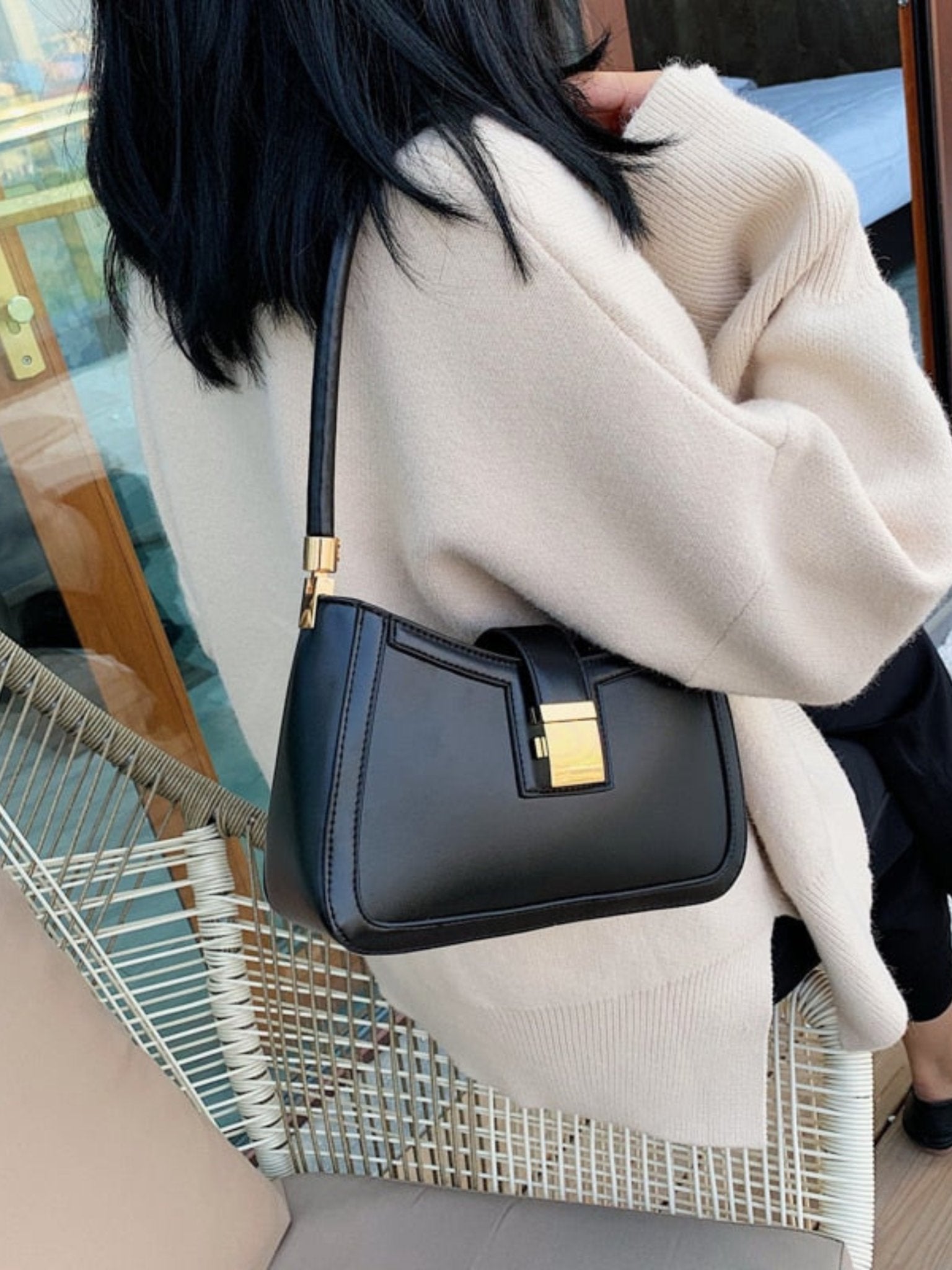 Aloria - Elegante Schultertasche aus veganem Leder - Givera DE