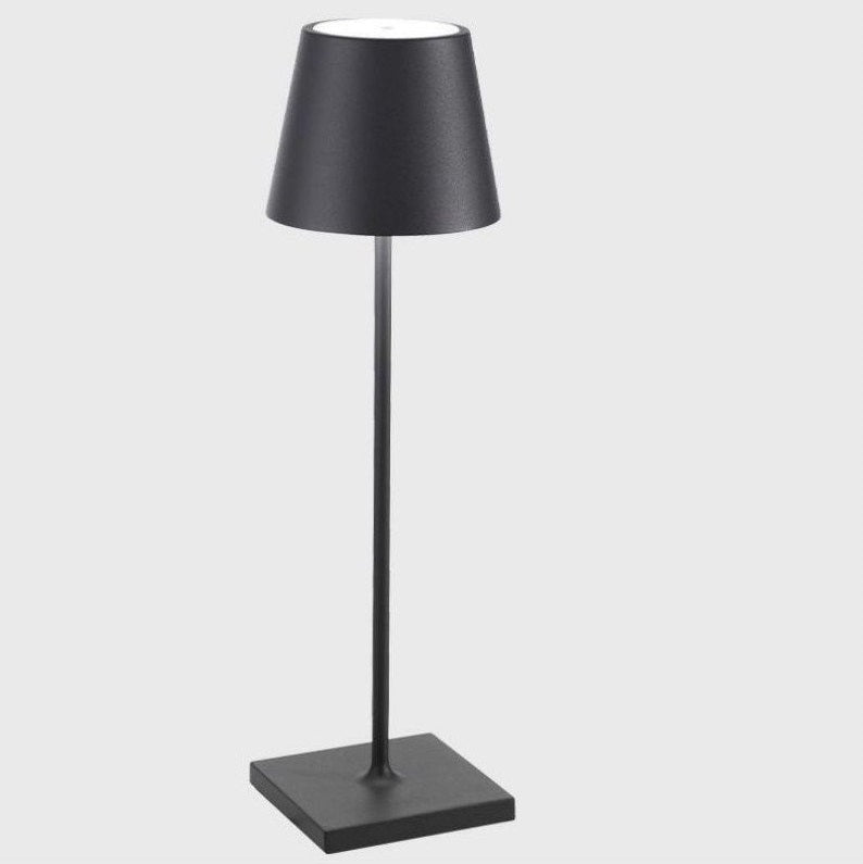 AuraLuxe Tischlampe - Drahtlos, dimmbar & wasserdicht - Givera DE