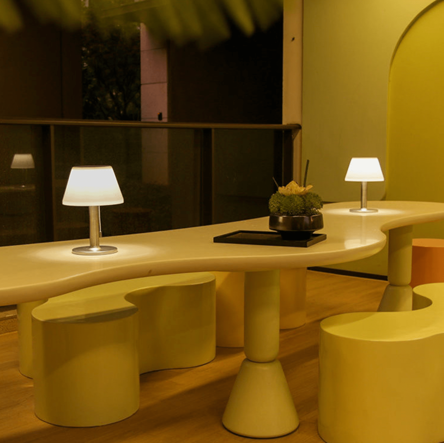 Celestra - Stilvolle Solar - Tischlampe für Garten und Terrasse - Givera DE