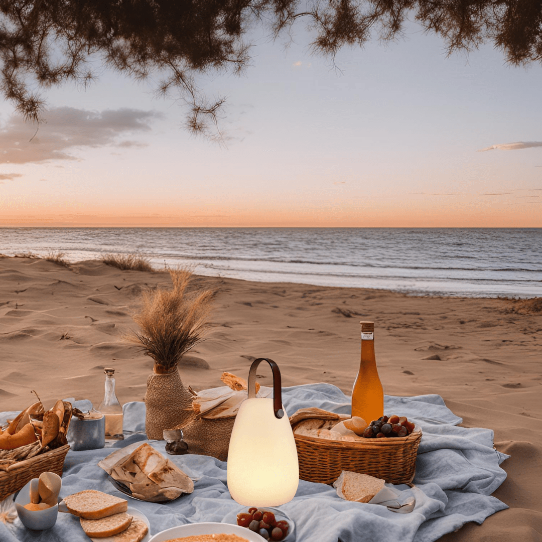 Clovira - Wiederaufladbare LED Außenlampe mit USB und Fernbedienung - Givera DE