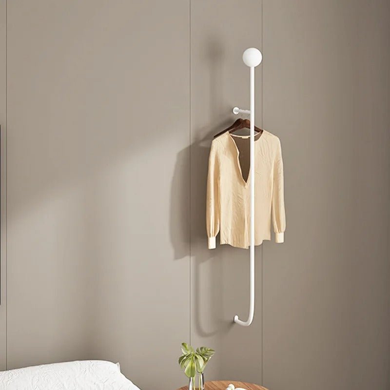 Grete - Stilvoller goldener Kleiderständer zur Wandmontage für Garderobe und Flur - Givera DE
