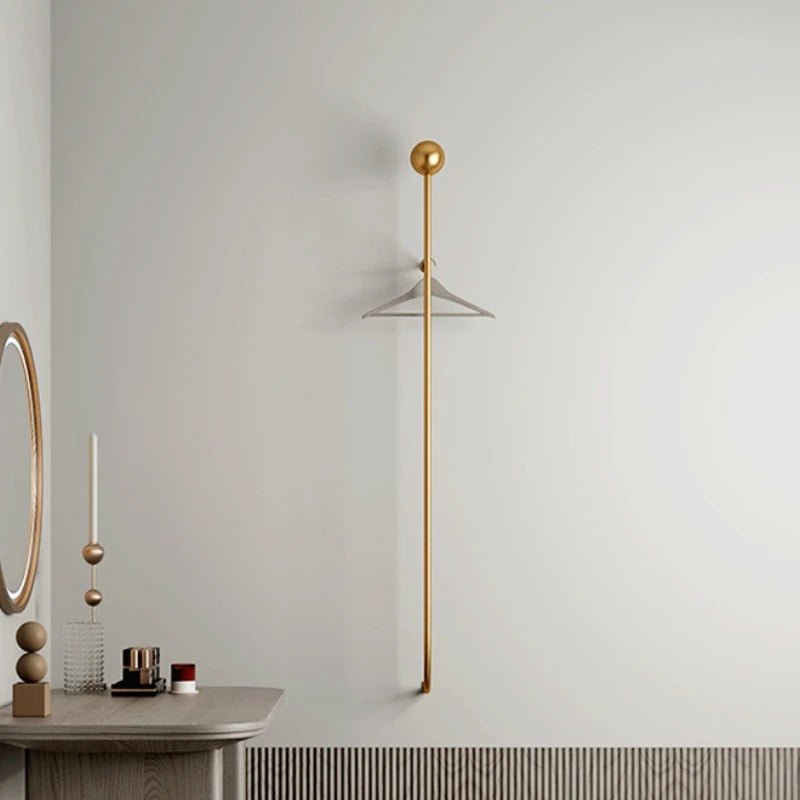 Grete - Stilvoller goldener Kleiderständer zur Wandmontage für Garderobe und Flur - Givera DE