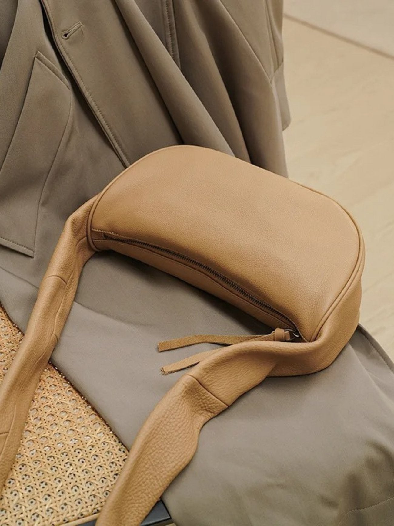Leanna - Elegante Schultertasche aus Echtleder - Givera DE