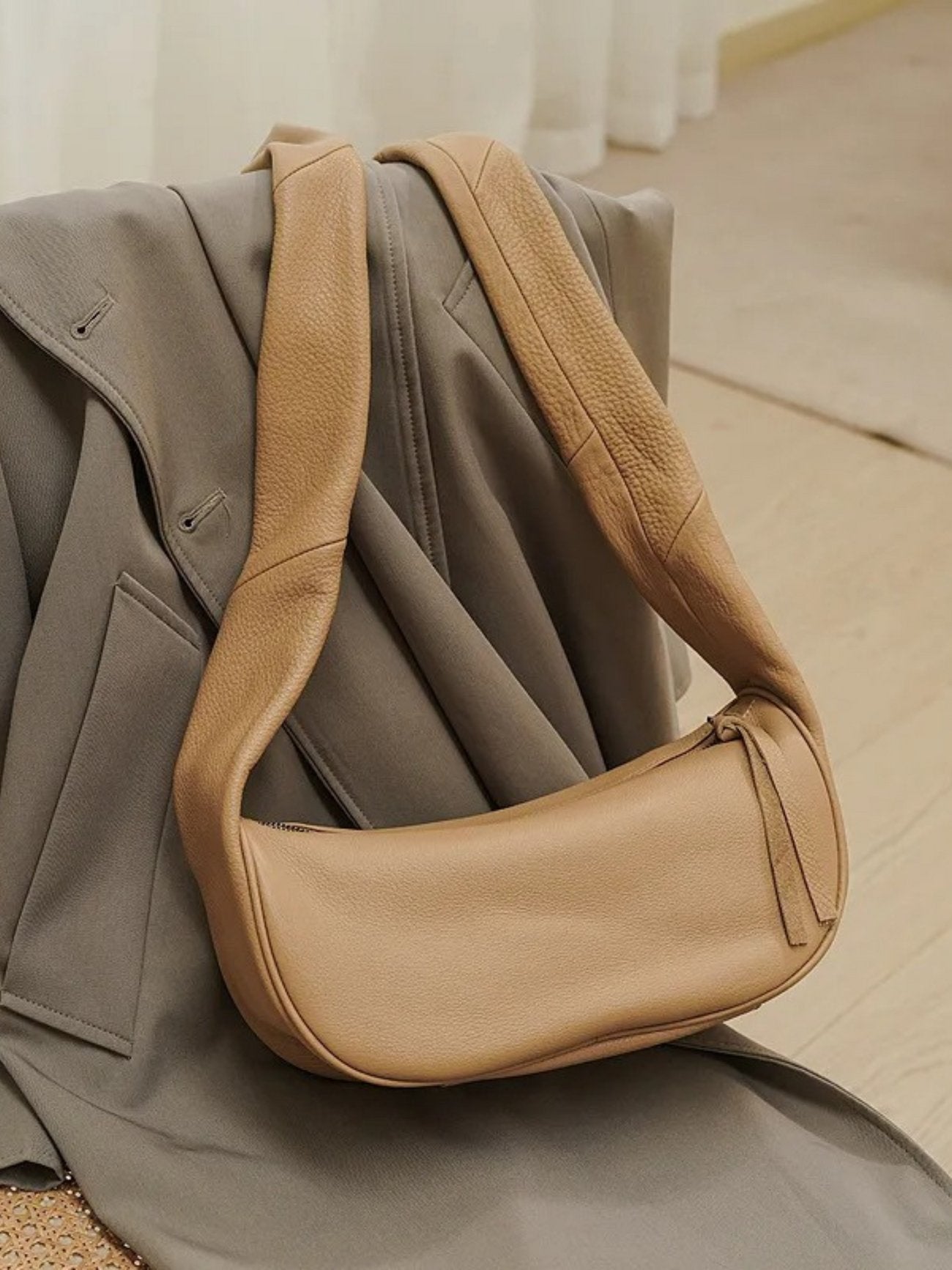 Leanna - Elegante Schultertasche aus Echtleder - Givera DE