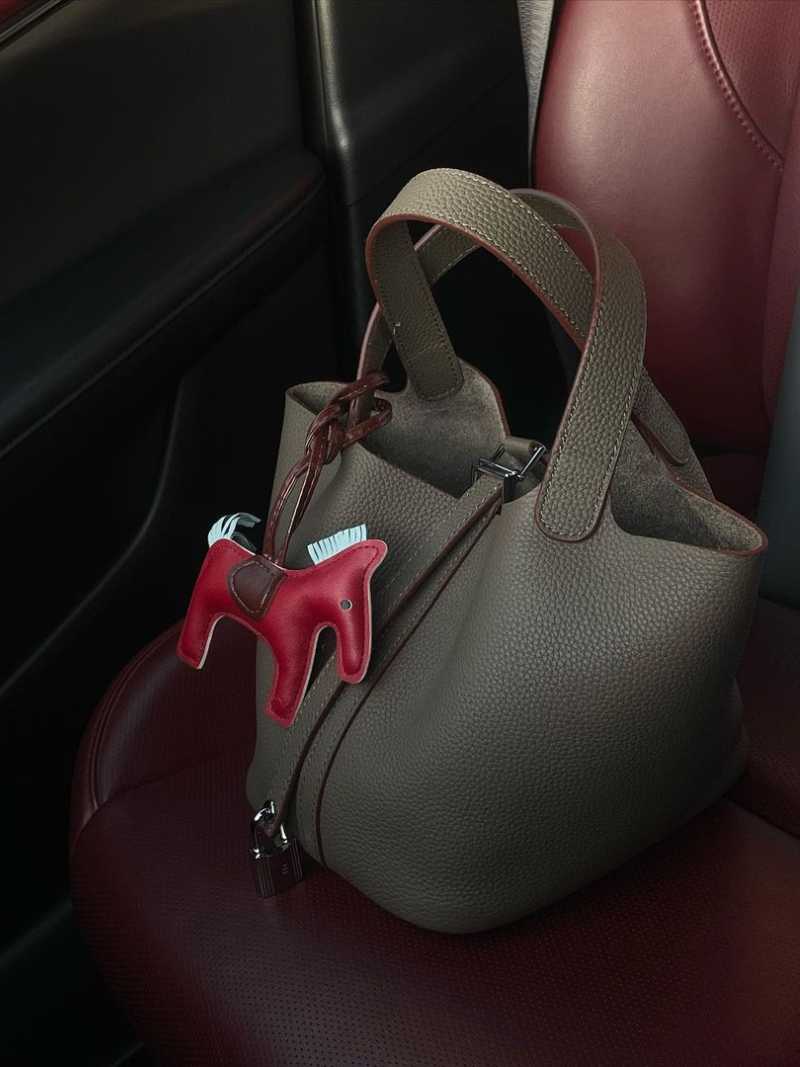 Luxara - Elegante Lederhandtasche für jeden Anlass - Givera DE