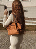 Melanada - Praktische Wildledertasche für jeden Anlass - Givera DE
