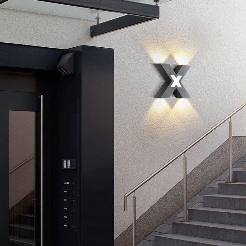 Moderne LED Wandleuchte Außen X - Form - Wetterfest & Energieeffizient - Givera DE