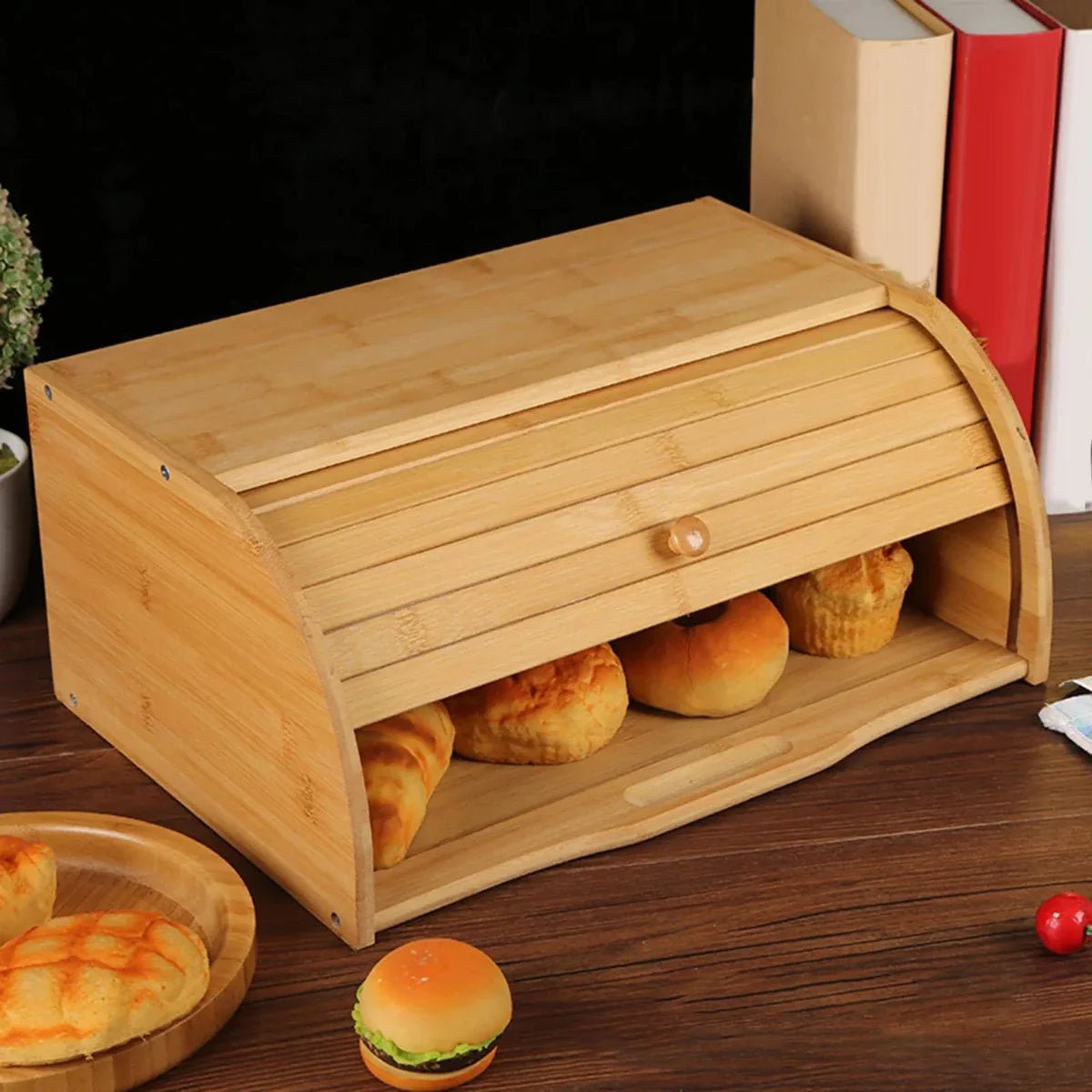 Norja - Brotkasten Holz mit Rolltop - Abdeckung – Frische Brotbox für stilvolle Küchen - Givera DE