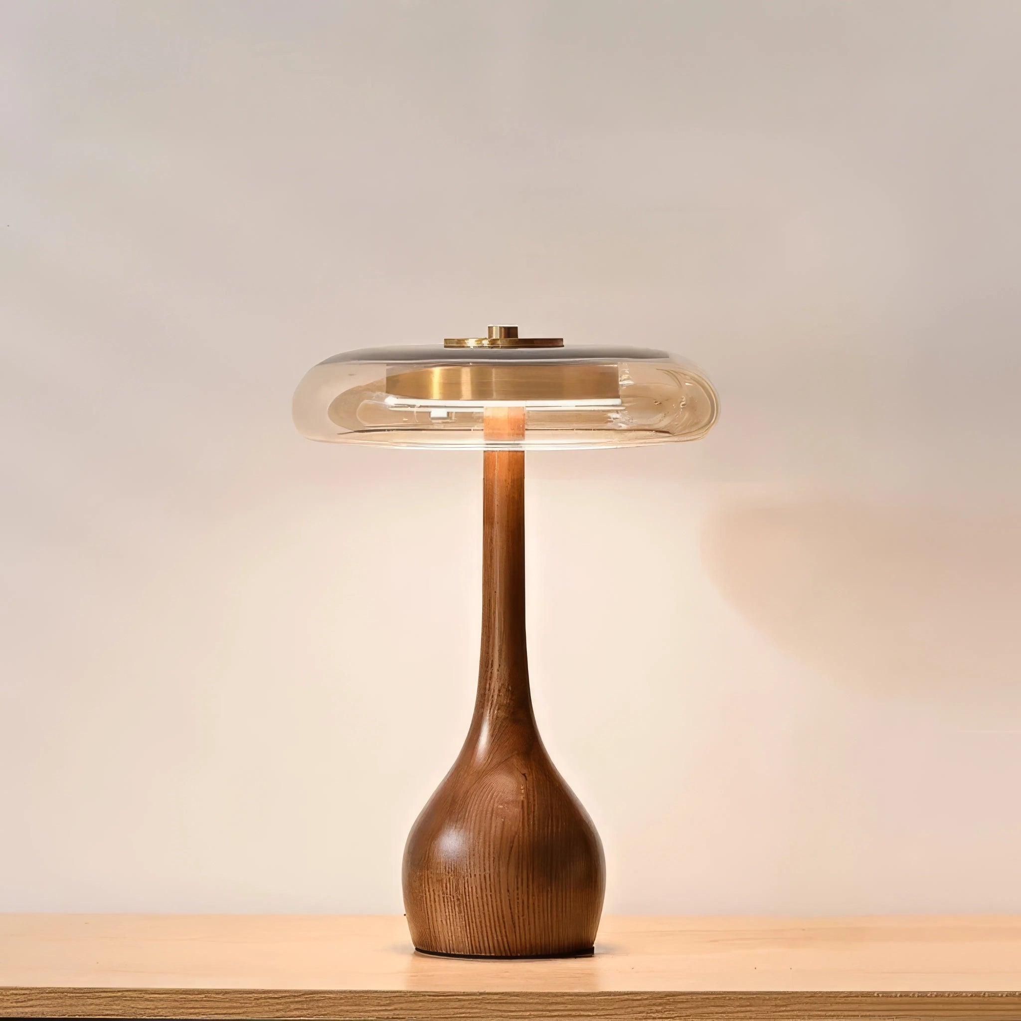 Ruff - Retro japanische Tischlampe als stilvolle Tischleuchte - Givera DE