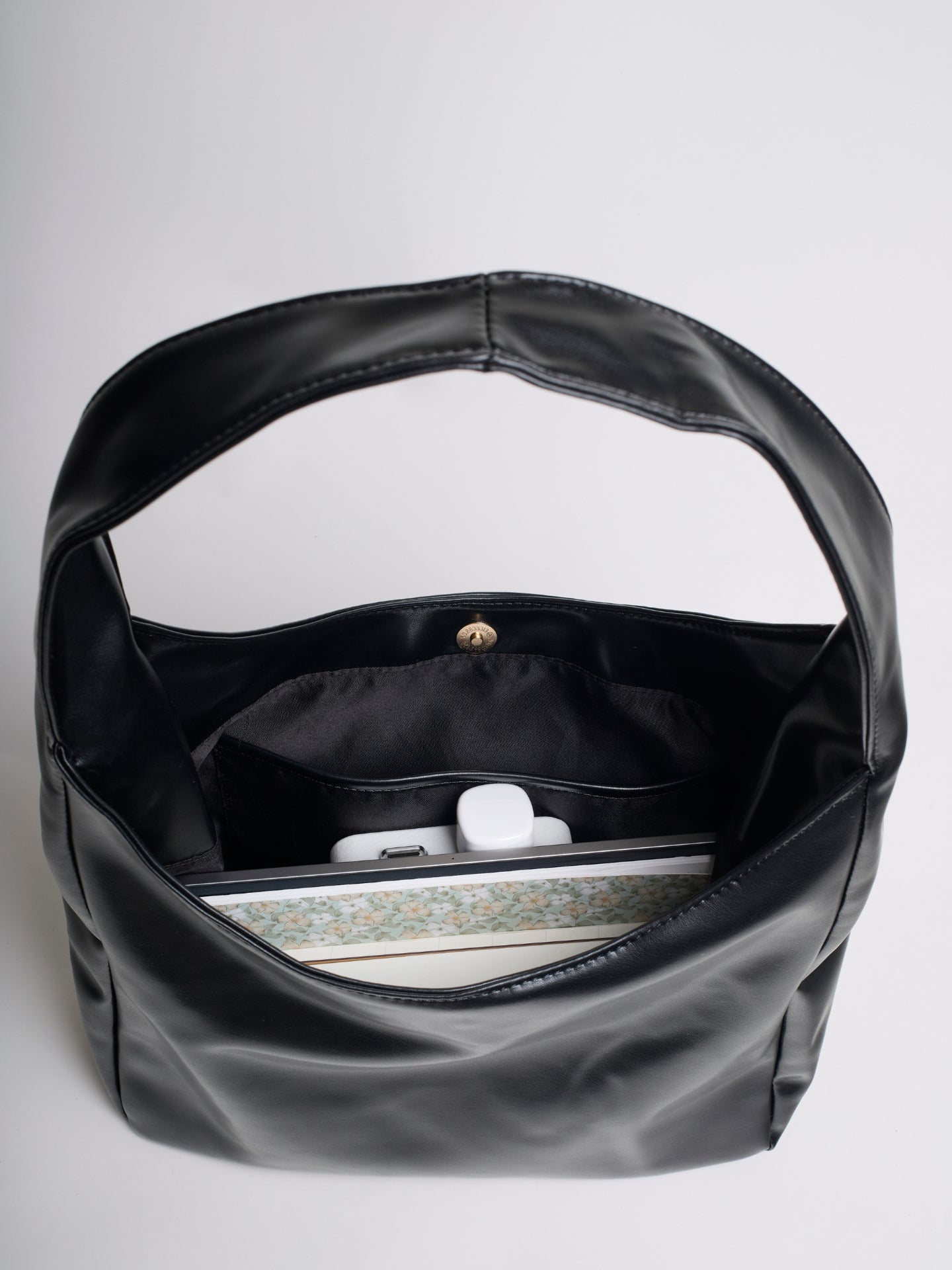 Simpla - Minimalistische Laptoptasche für 13 Zoll Laptops – Geräumig, Leicht & Praktisch - Givera DE