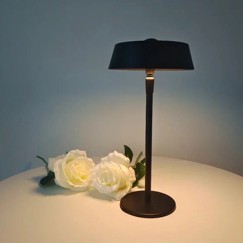 TouchLume - Stylische, wiederaufladbare LED - Tischlampe mit praktischem Touch - Sensor - Givera DE