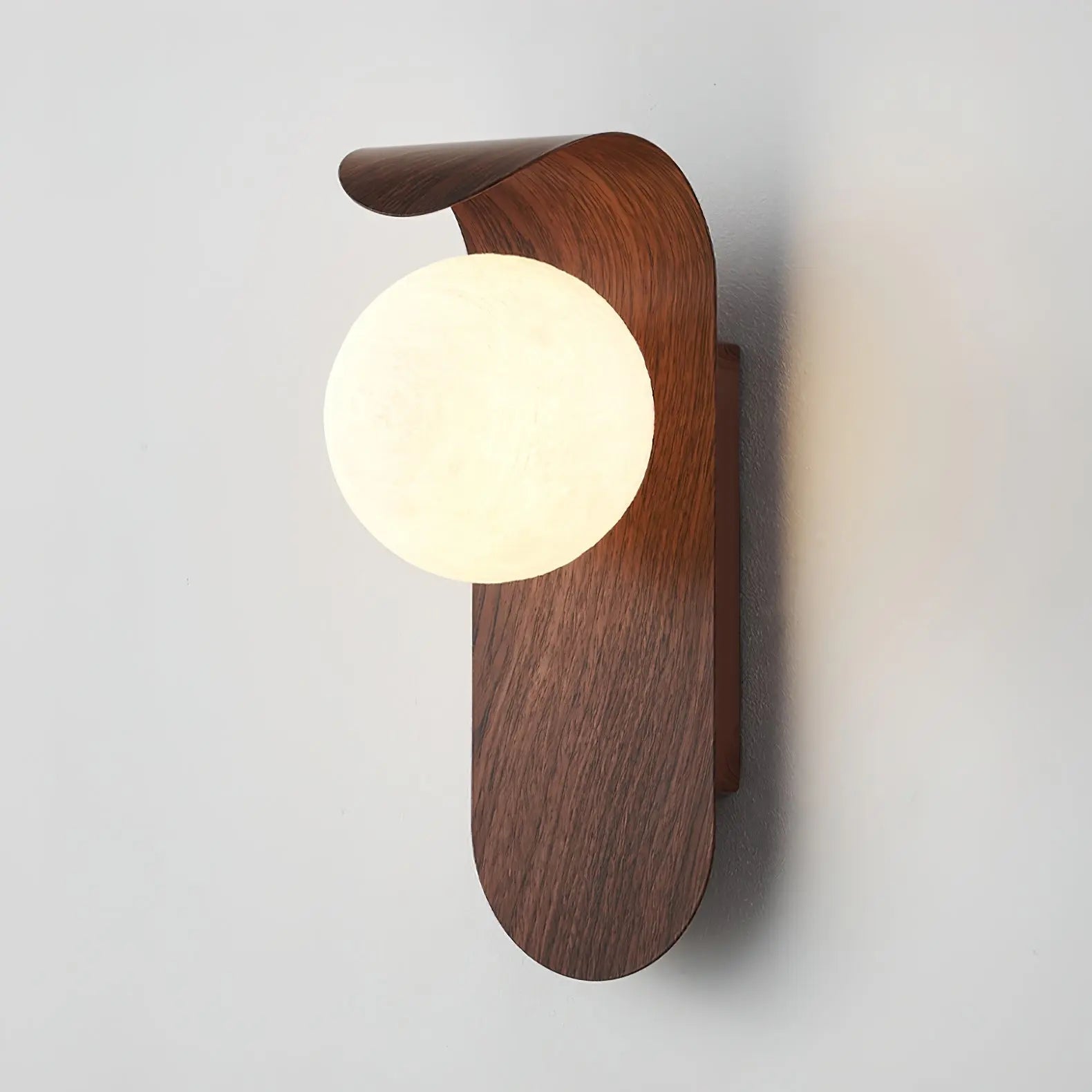 Wacko - Wandlampe mit modernem Design und eleganten Akzenten - Givera DE